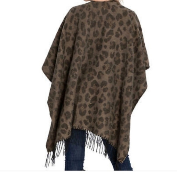 Woolrich Brown Cheetah Print‎ With Fringe Shawl Poncho Osfm - Picture 2 of 4